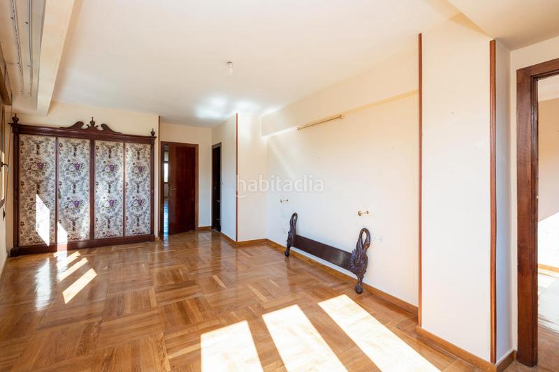 Foto 310032a4-fbdc-49d8-ab65-8eb70b51d427. Pis a avenida de la constitución 18 a Plaza de Toros Granada