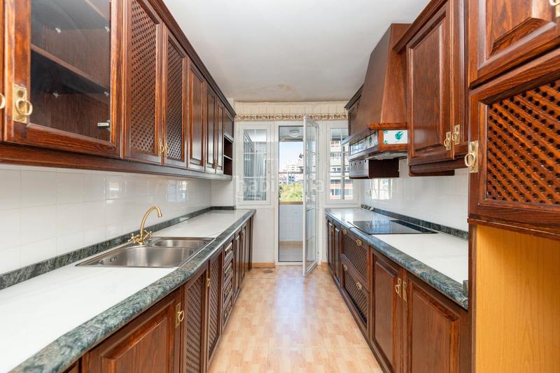 Foto 36e0e9fb-c5b1-4e9f-9890-d1febcaa19c2. Pis a avenida de la constitución 18 a Plaza de Toros Granada