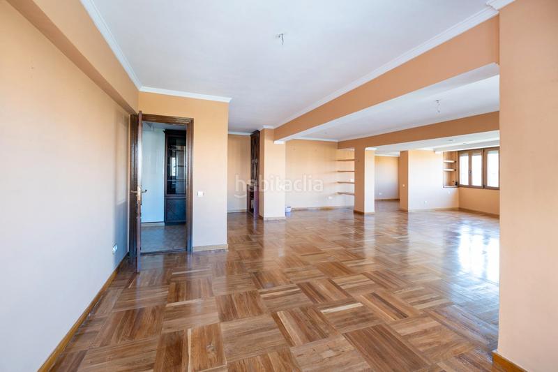 Foto 3f234786-4da0-4350-baba-fe039f8c6415. Pis a avenida de la constitución 18 a Plaza de Toros Granada