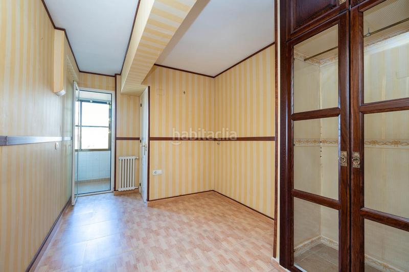 Foto 488b2782-bbc0-449c-b404-ccf05bd1400c. Pis a avenida de la constitución 18 a Plaza de Toros Granada