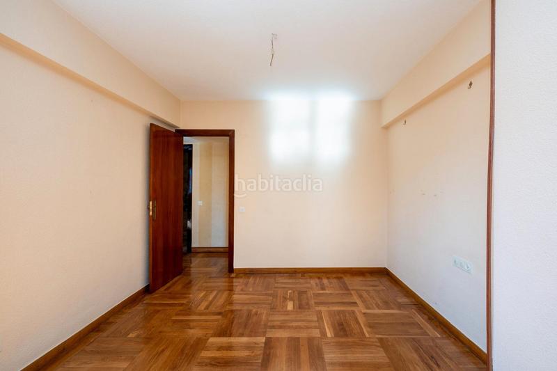 Foto 5b918bde-a3b2-447f-9962-8f266e637030. Pis a avenida de la constitución 18 a Plaza de Toros Granada