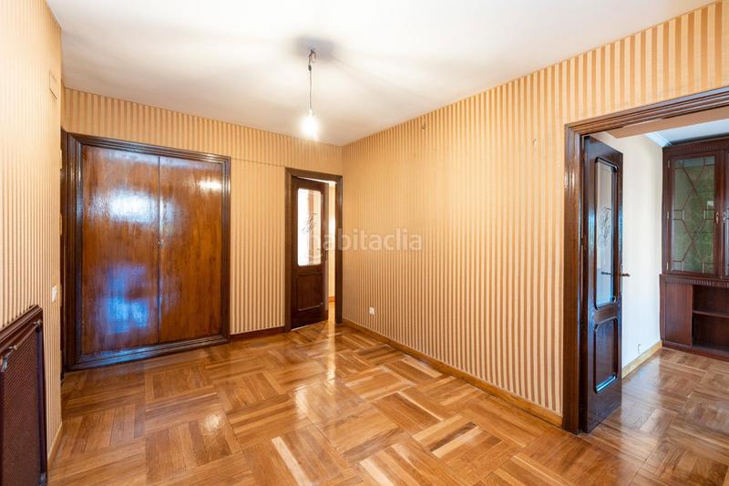 Foto 72dcf2ad-1ccc-43ea-b19c-6c10100c429f. Pis a avenida de la constitución 18 a Plaza de Toros Granada