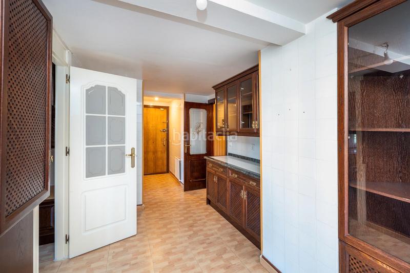 Foto eb20004f-cac7-4c23-87ce-601f332e1636. Pis a avenida de la constitución 18 a Plaza de Toros Granada