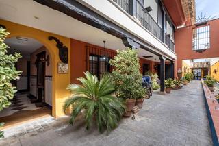 Pis a Camino alhendín 1. Se vende piso con ascensor y garaje en la zubia zona área de gra
