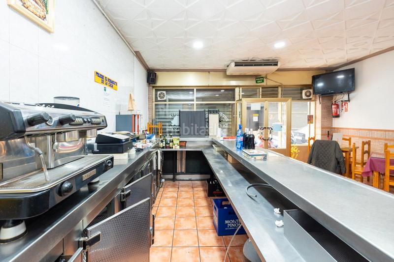 Foto 83a0616e-7ad3-4ea1-b3e7-640f73477dd9. Locale commerciale in calle santa clotilde 5 in Camino de Ronda Granada