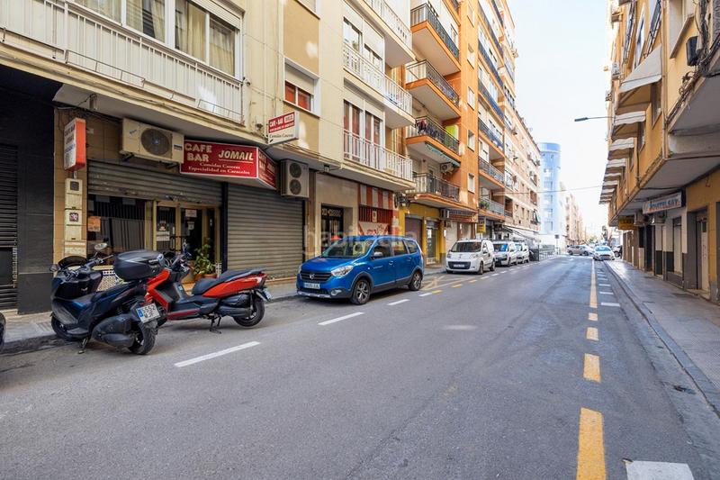 Foto a1dbd0df-3c96-4649-bb9e-746ff265f2f3. Locale commerciale in calle santa clotilde 5 in Camino de Ronda Granada