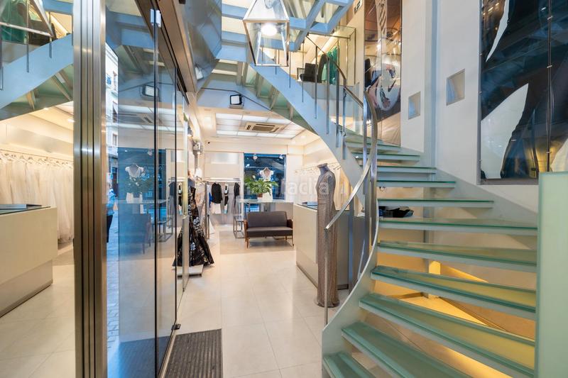 Foto 1d7996d0-d604-4c57-9683-835af719a9ce. Local commercial dans calle alhóndiga 10 dans Centro - Sagrario Granada