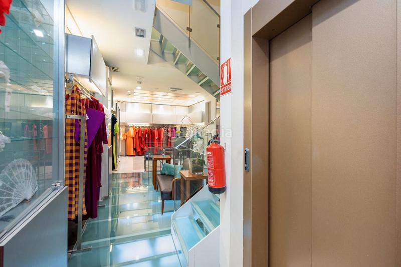 Foto d5819d12-7883-416c-945d-37a280290ed9. Local commercial dans calle alhóndiga 10 dans Centro - Sagrario Granada