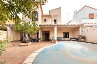 Xalet a Calle adelfa 19. Se vende impresionante chalet en ogijares_granada