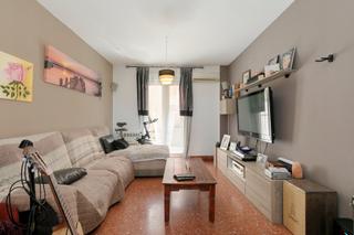 Casa adossada a Calle montevive 34. Se vende casa adosada en otura_granada