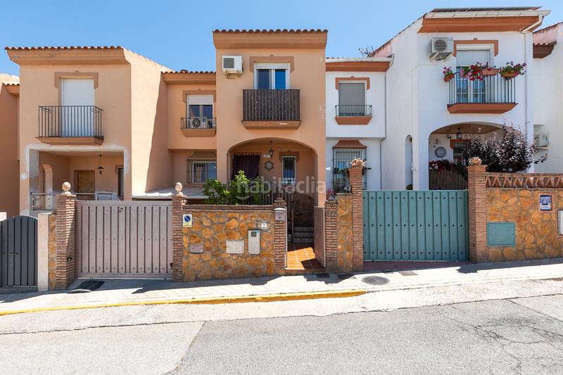 Foto 23c68215-e0f7-4626-bac9-34e2c7c0bf7e. Casa adosada en calle montevive 34 se vende casa adosada _granada en Otura