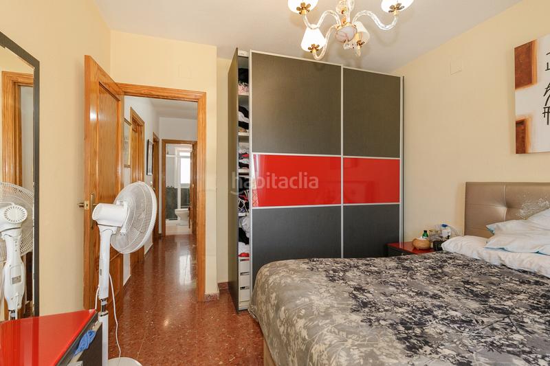 Foto 4671fe76-2db2-466c-94f0-4fc8f2f5505d. Casa adosada en calle montevive 34 se vende casa adosada _granada en Otura