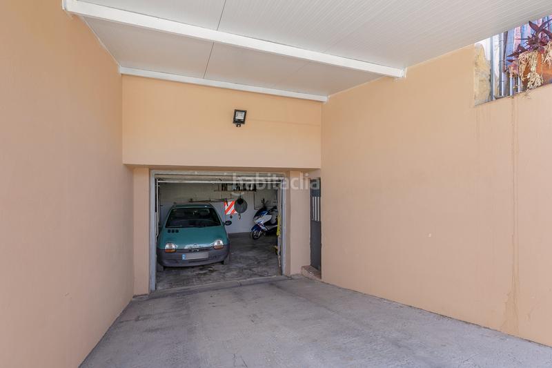 Foto dfe01243-e63a-40d1-a185-f2e50c7ffbf5. Casa adosada en calle montevive 34 se vende casa adosada _granada en Otura