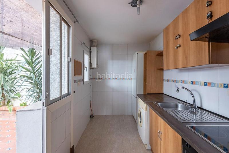 Foto dcaa3d3b-1c60-4711-a53f-56f36d19c4c4. Casa adossada a calle san fernando 14 a Poniente Armilla
