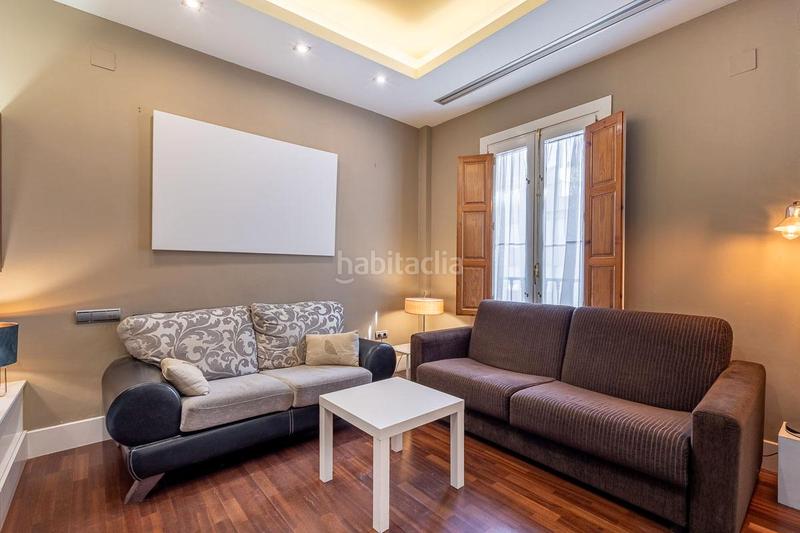 Foto 12f03286-285b-48cc-b8d1-10e9daba1fe5. Apartamento en calle navas 28 se vende apartamento con licencia turística en pleno centro en Granada