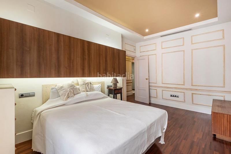 Foto 5fa67f0e-4b7f-4083-a498-505b9e2b3285. Apartamento en calle navas 28 se vende apartamento con licencia turística en pleno centro en Granada