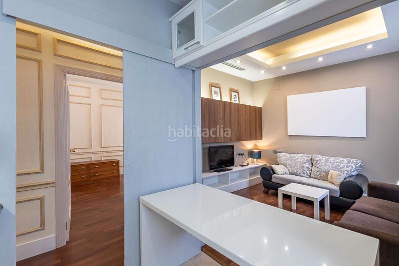 Foto bb3009b0-2b39-4fd8-a867-04e0519f7ed8. Apartamento en calle navas 28 se vende apartamento con licencia turística en pleno centro en Granada