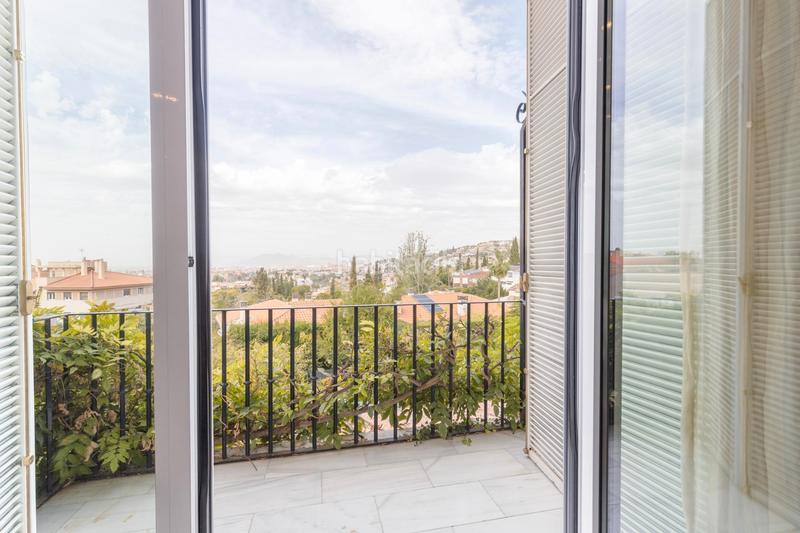 Foto 8f355832-53f5-431b-88a5-2b5ffccd59bc. Casa in calle adinamar 41 in Camino de los Neveros - Serrallo Granada