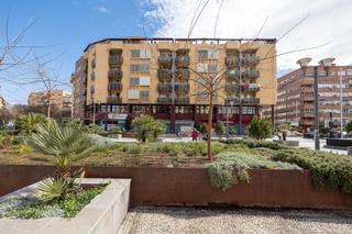 Pis a Plaza albert einstein 7. Se vende piso junto a plaza einstein_granada! para vivir o inver