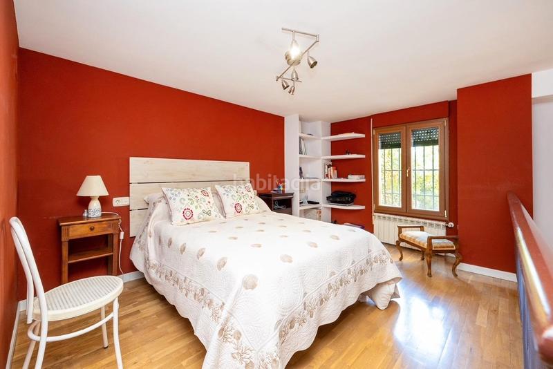 Foto c727b9fb-3c35-44a7-b2a5-f8974b5310d5. Chalet en n/a se vende gran casa con piscina en colinas bermejas, - ref. cum7 en Monachil