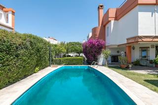 Xalet a Urbanización el carmelo 73. Se vende chalet en ogijares_granada fantástica casa en urbanizac