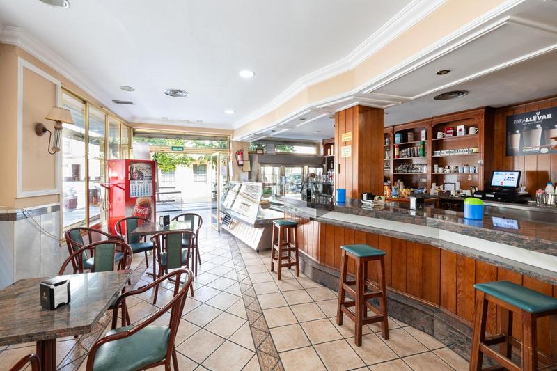 Foto 0b5c1b7b-5423-44c6-b867-94d9652efdb0. Locale commerciale in calle obispo hurtado 7 in Centro - Sagrario Granada