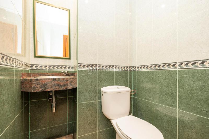 Foto 1141fb2b-b90a-43f5-a4b6-aa2cc4b18cb4. Locale commerciale in calle obispo hurtado 7 in Centro - Sagrario Granada