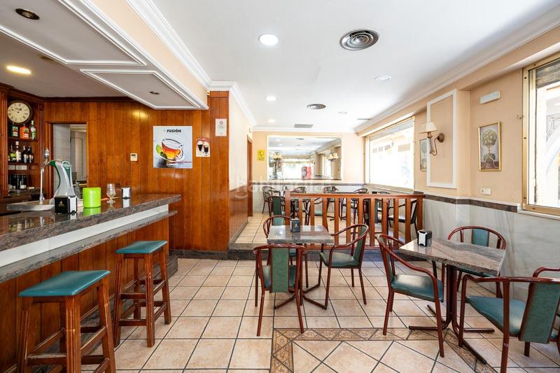 Foto 5ba53204-cc76-4ed1-b675-e8da0c8478f6. Locale commerciale in calle obispo hurtado 7 in Centro - Sagrario Granada