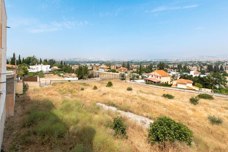 Foto 1caff8a4-c676-457a-81c3-98910cc7e328. Piso en calle madrid 80 se vende piso con garage _granada en Monachil