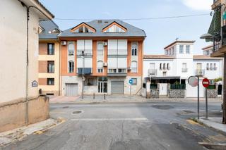 Pis a Calle madrid 80. Se vende piso con garage en monachil_granada