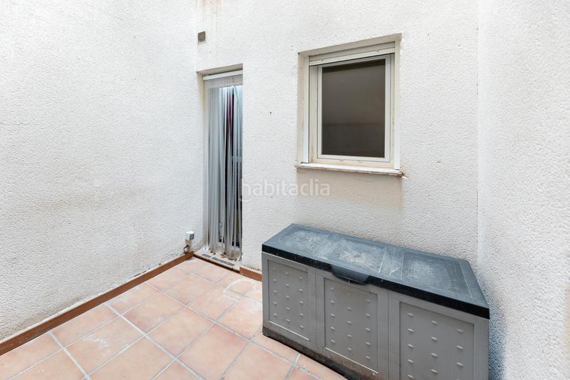 Foto 81904292-6d47-41c8-8746-4186dc64e648. Piso en calle madrid 80 se vende piso con garage _granada en Monachil