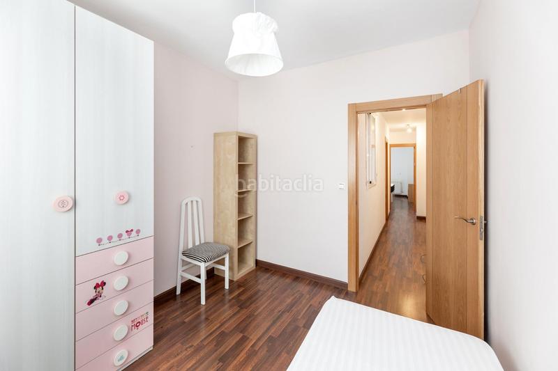 Foto 8a4d6f3e-0312-4ba6-bd1e-261e1d1cc04c. Piso en calle madrid 80 se vende piso con garage _granada en Monachil