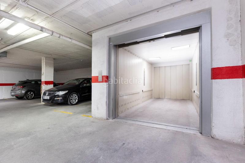 Foto da2e7f34-556b-4494-969c-5400dbae7fd8. Piso en calle madrid 80 se vende piso con garage _granada en Monachil