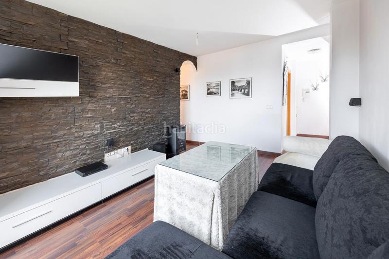 Foto e8d8db08-5ebe-49df-a06f-d51757547fa1. Piso en calle madrid 80 se vende piso con garage _granada en Monachil