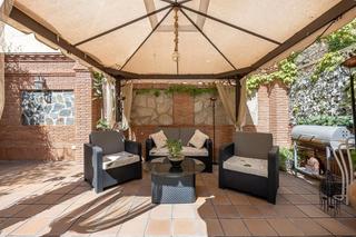 Maison jumelée à Calle cardenal parrado 4. Se vende exclusiva casa adosada de autopromoción en calle carden