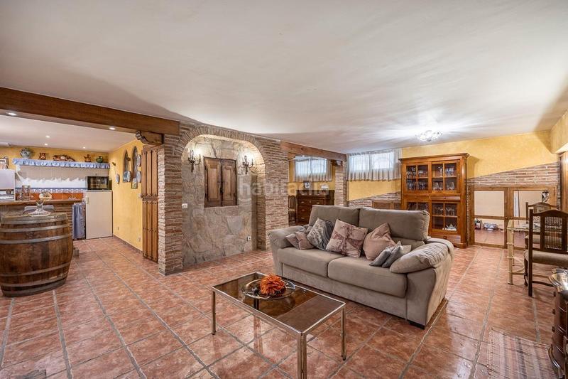 Foto d684fa86-41ac-4ab5-94cb-98bd5ff9accd. Semi detached house in calle cardenal parrado 4 in Granada