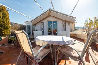 Àtic a Calle paloma 15. Se vende espectacular ático en la zubia, con amplia terraza y vi