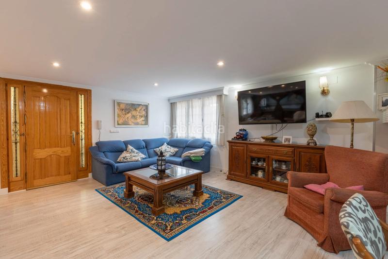 Foto 1736a61a-e82f-424b-8071-4bd7481482ab. Chalet en calle de cuesta de las lágrimas 137 se vende chalet con piscina en urbanización suspiro del moro__granada en Otura