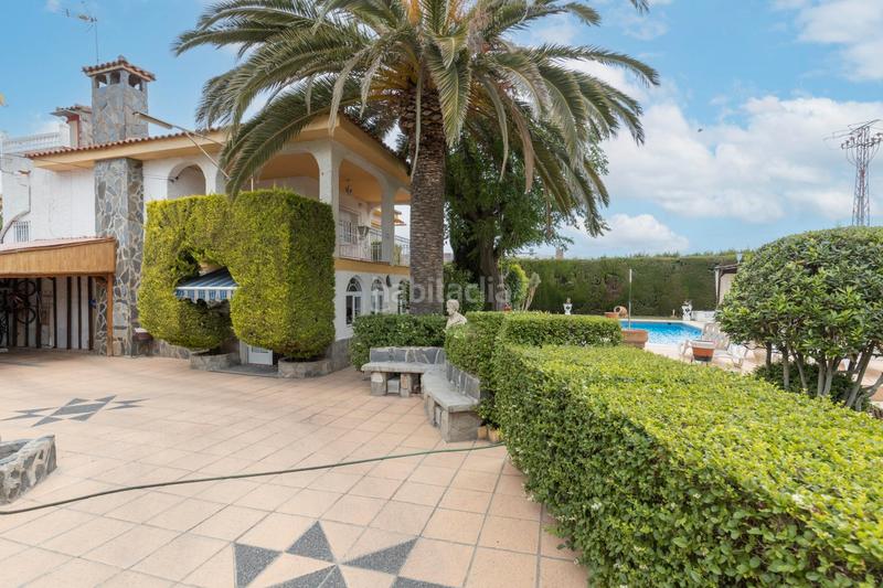 Foto 5579b065-7330-45d3-8849-df78f6974831. Chalet en calle de cuesta de las lágrimas 137 se vende chalet con piscina en urbanización suspiro del moro__granada en Otura