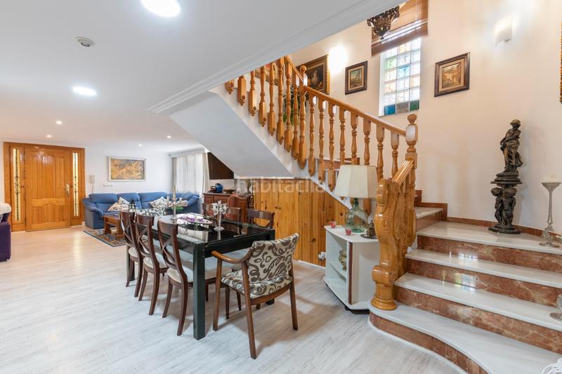 Foto d9faa4fb-1ebb-4d3a-9384-156a9daa60c4. Chalet en calle de cuesta de las lágrimas 137 se vende chalet con piscina en urbanización suspiro del moro__granada en Otura
