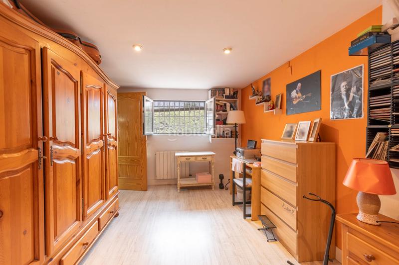 Foto e6097b02-fc2f-49fa-bc06-81c502500417. Chalet en calle de cuesta de las lágrimas 137 se vende chalet con piscina en urbanización suspiro del moro__granada en Otura