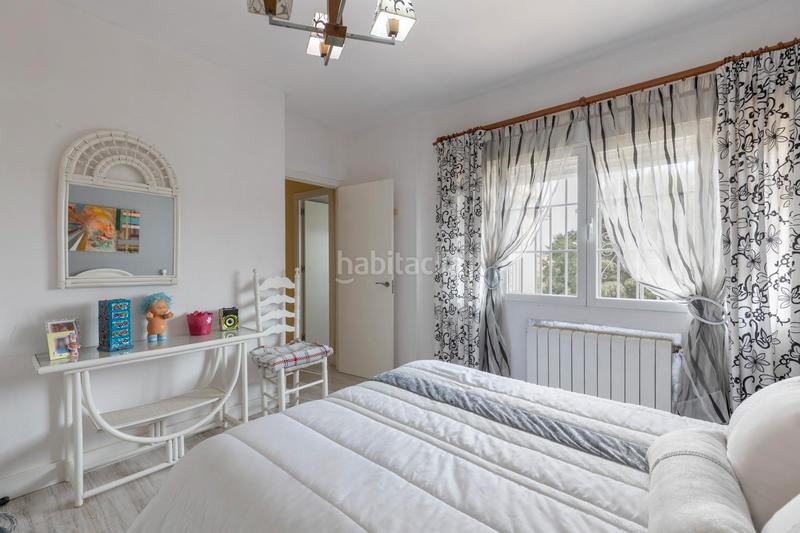 Foto e7cf5149-9695-40ad-a58e-de062e5f741b. Chalet en calle de cuesta de las lágrimas 137 se vende chalet con piscina en urbanización suspiro del moro__granada en Otura