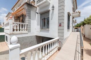 Xalet a Calle geranio 4. Se vende chalet en ogijares_granada