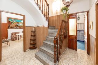 Casa a Calle real 134. Se vende casa para reformar en el centro de padul _granada