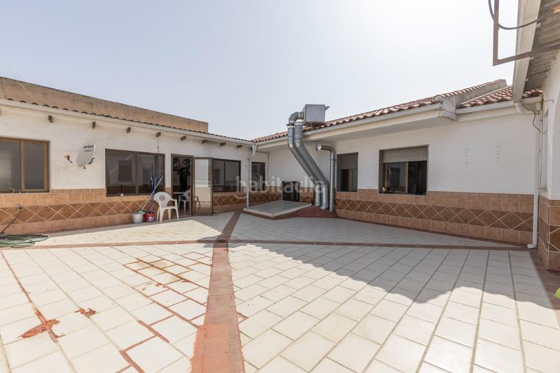 Foto 5da3aa1e-058a-4b6f-aab9-36626cc8fb27. Casa en carrera de la virgen 130 se vende amplia casa remodelada _carrera_granada en Chauchina