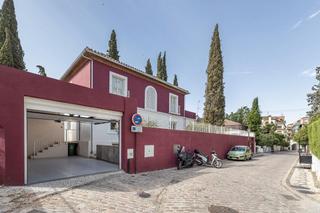 Chalet in N/a. Se vende villa de lujo en granada
