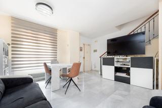 Towny house in Calle ismail 71. Se vende casa pareada cerca metro y a cinco minutos del barrio a