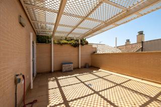 Casa pareada en Camino de las conejeras 20. Se vende exclusiva unifamiliar en el serrallo_ bola de oro_grana