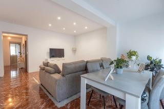 Casa en Calle granada 4. Se vende preciosa casa en el centro de padul con terraza_granada