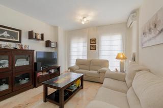 Casa adossada a Calle granada 37. Se vende casa adosada con todas las comodidades en cijuela, list